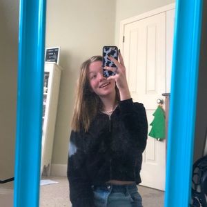 💕Brandy Melville cropped sweatshirt 💕